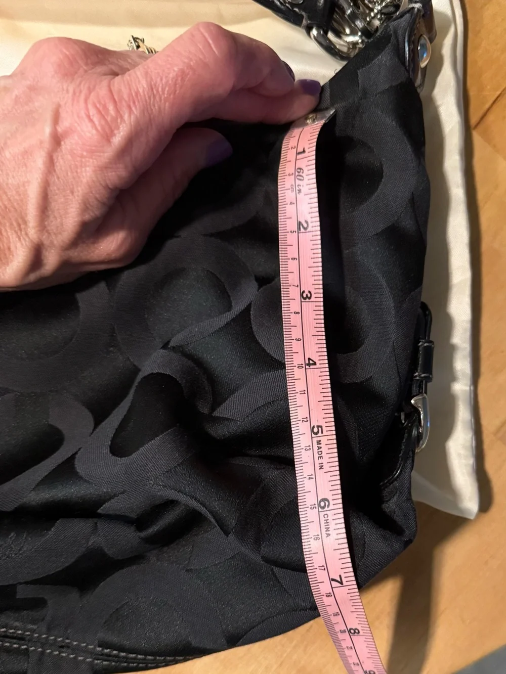 Like new Coach Black Signature Hobo Shoulder Bag
